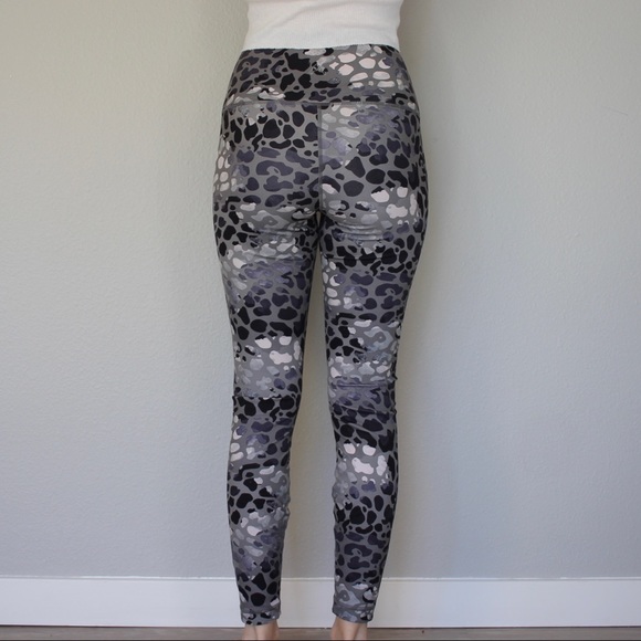 Playground Leopard Grayscale 'Olive' Athletic Leggings - Picture 4 of 7